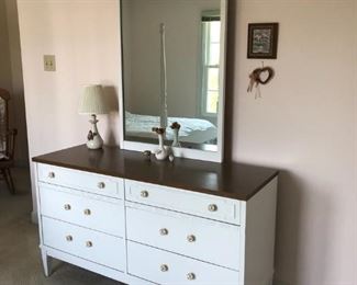 DRESSER WITH MIRROR