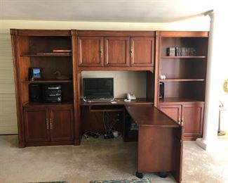 WALL DESK UNIT