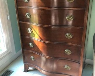 CHEST OF DRAWERS