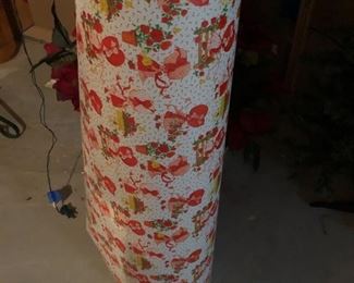 STRAWBERRY SHORTCAKE WRAPPING PAPER