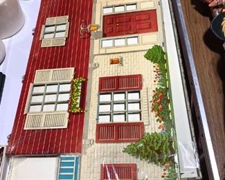 VINTAGE METAL DOLL HOUSE