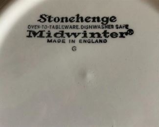 5 PIECES OF SERVING PLATTERS AND BOWLS