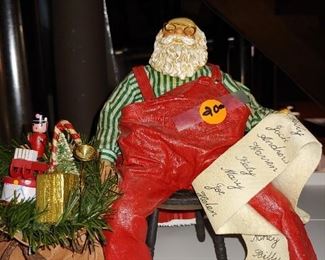 Clothtiques collectible Santa