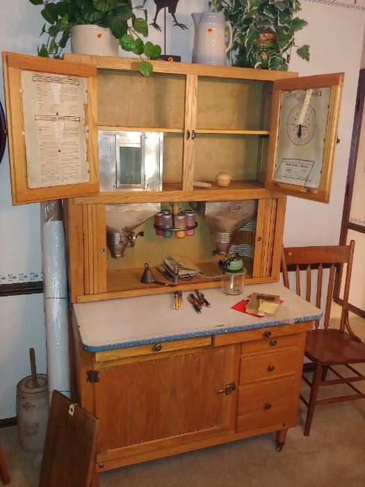 COMPLETE Hoosier cabinet--Even has rotating spice jars 