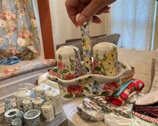 salt and pepper shaker