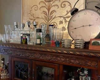 Great vintage bar ware, large clock
