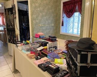 Lots of new professional eye palettes