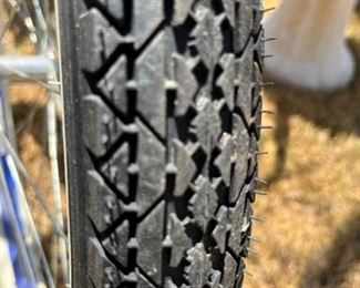 Schwinn tire
