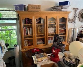 A nice hutch in the garage