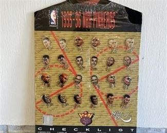 Lot 127
1996 NBA pinheads with 24 pin heads