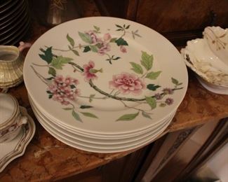 Heinrich dinner plates