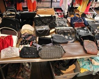 Assorted vintage purses