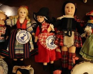 Norah Wellings dolls