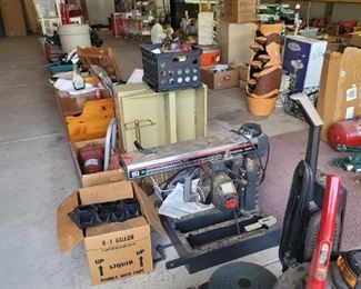 Over look of auction items
Circular Saw