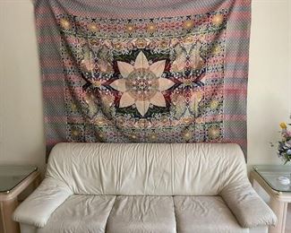 Reversible woven tapestry