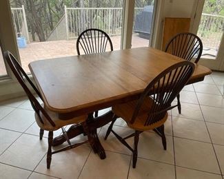 Canadel solid wood dining table set (has extra leaf)