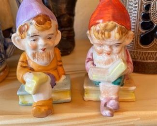 Cutie lil' gnomes reading books salt & pepper shakers