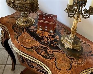 French Napoleon III desk in Polychrome and inlay Woods with Gilt Bronze Ormolu