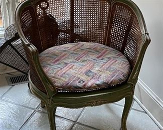 19TH CENTURY FRENCH LOUIS XVI PAINTED CANE Chair