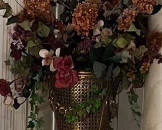 Fine French tiers with baskets circa 1910