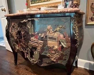 Amazing chinoiserie chest in Bombay style with marble top