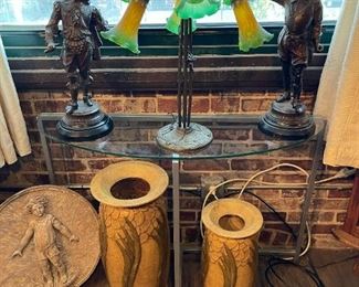 Tiffany Style Tulip Shade Lamp