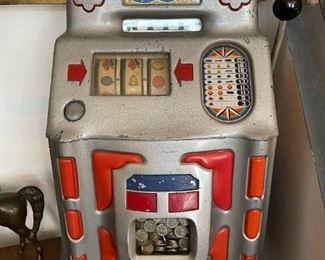 1940's OD JENNINGS Club Chief Nickel Slot Machine