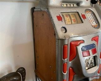 1940's OD JENNINGS Club Chief Nickel Slot Machine
