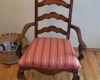 Captain's Chair (see pics for damage)