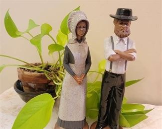 Amish Statues and Live Plant