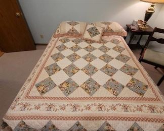 Full Size Bedding Set (Sheet Set, Blanket, Bedspread, Pillows, and Mattress Pad)