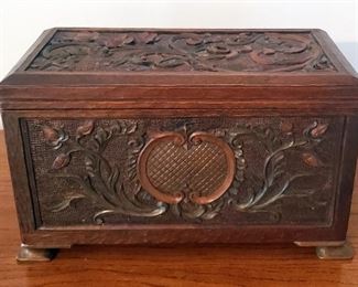 Hand Carved Footed Storage Box With Interior Felt Lining, 9" x 14" x 7"
