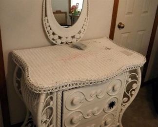 Wicker 3 Drawer Dresser, 33" x 39" x 24"