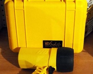 Sealife Reefmaster SL200C Underwater Camera And Sun Light C8 Flashlight