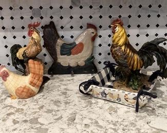 Farmhouse Kitchen Rooster & Chicken Decor