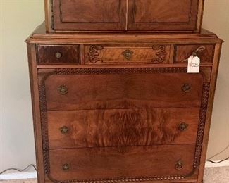 Antique chest of drawers