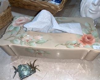 Vintage Schwartz plastic tissue box