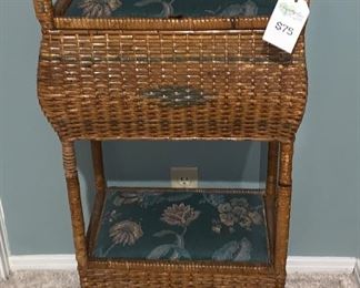 2-Tier sewing basket 