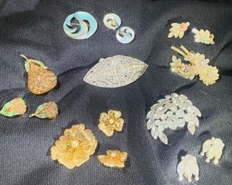Vintage brooches and earrings sets