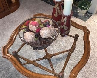 Glass tray coffee table 