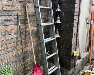 Aluminum 2-story ladder 