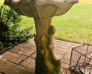 This little guy needs a home….concrete squirrel 🐿 birdbath 