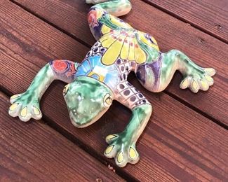 Mexican pottery frog 🐸  decor…..ribbit ribbit!