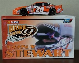 Rookie of the Year Tony Stuart #20, 2 pc. Set with COA