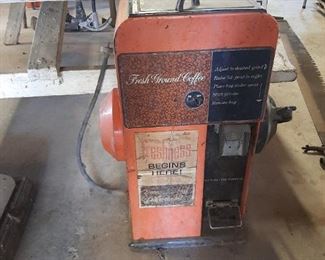 Coffee bean grinder