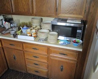 microwave and dish set