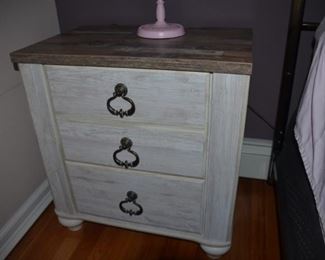 Side Table Night Stand (USB plug in port behind)
