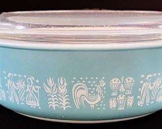 Pyrex Amish Set of 3 with 1 Lid