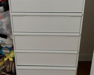 Dresser Tall White 5 Drawers