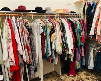 Women's Clothing Medium / Large